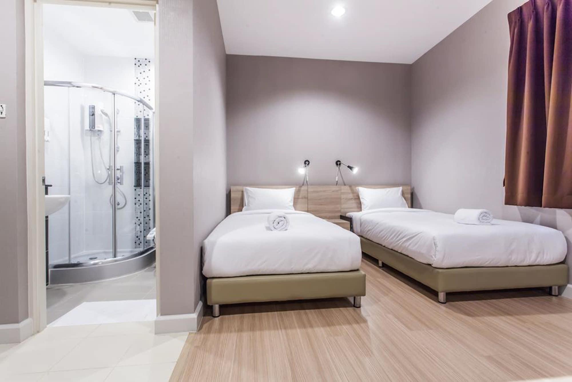 Morino Hotel Si Racha Extérieur photo